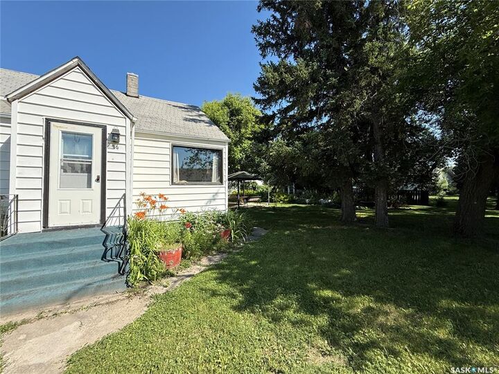Property Photo: 34 & 36 Goode Street SK S0A 3E0