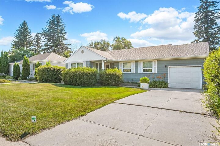 Property Photo:  610 Acadia Drive  SK S7H 3V9 