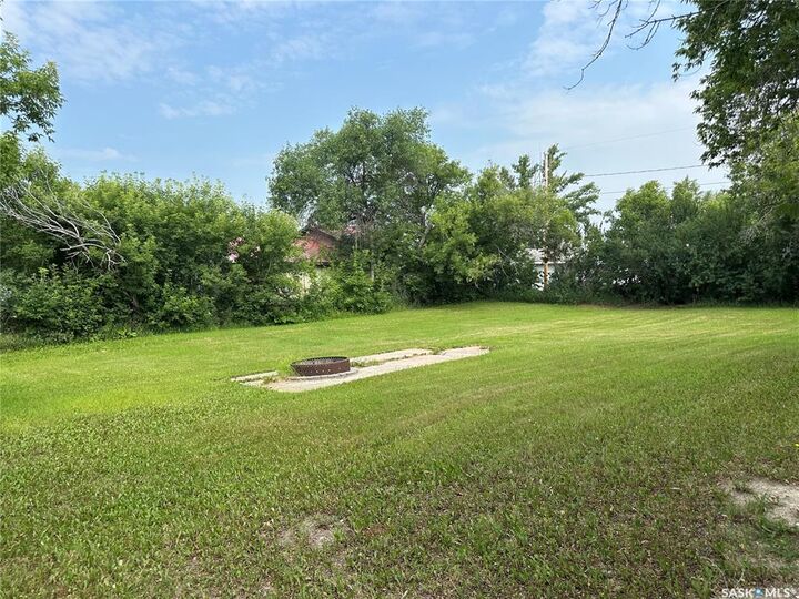 Property Photo:  118 Sharman Street  SK S0G 4L0 