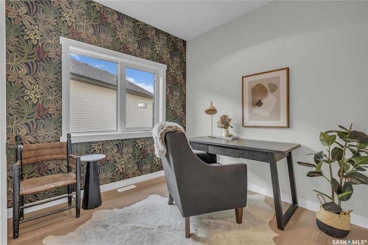 Property Photo: 463 Traeger Close SK S7V 0T9