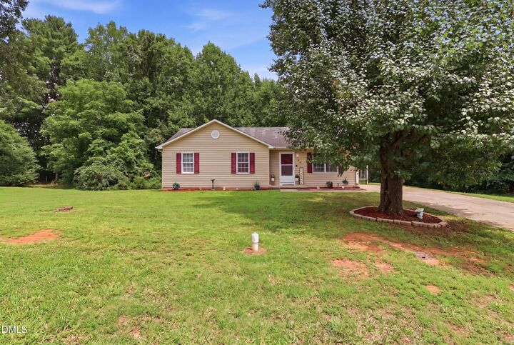 Property Photo:  106 N Arlington Avenue  NC 28642 