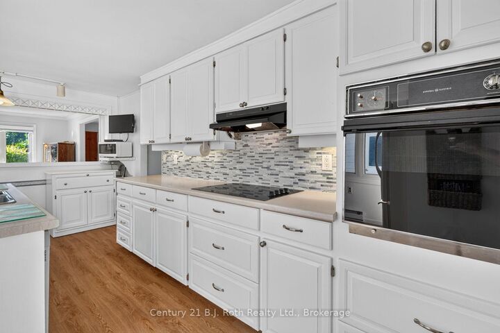 Property Photo:  2381 11 Highway  ON L0L 2E0 