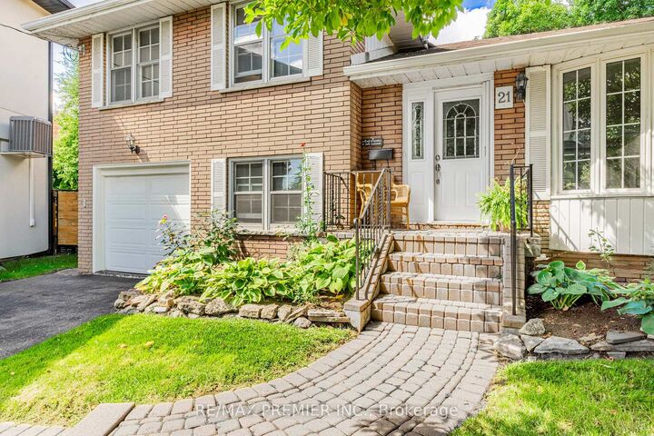Property Photo: 21 Halbadier Place ON M9B 2H4
