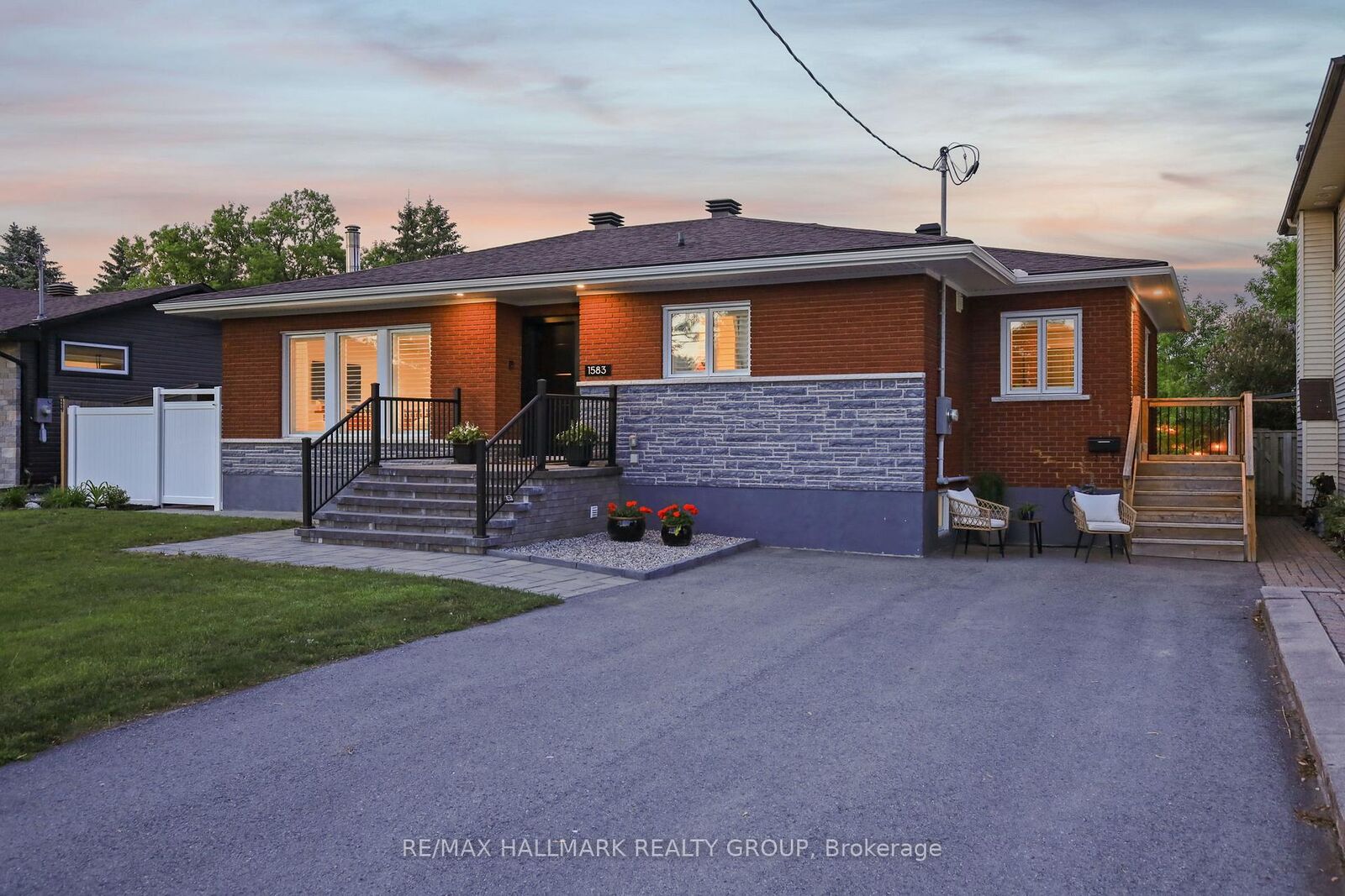 Photo de la propriété:  1583 Maxime Street  ON K1B 3K9 