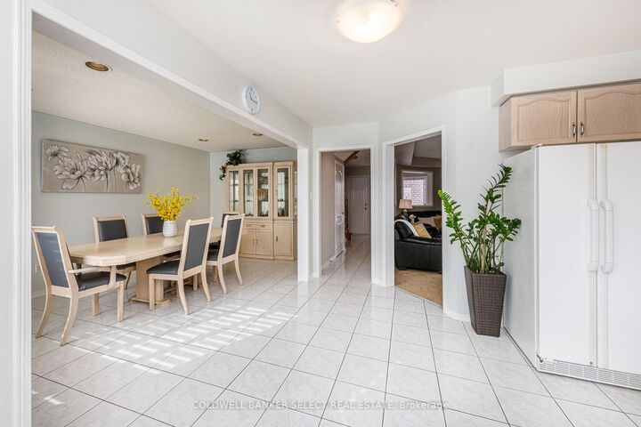 Property Photo:  29 Autumn Oak Court  ON L7E 1X6 