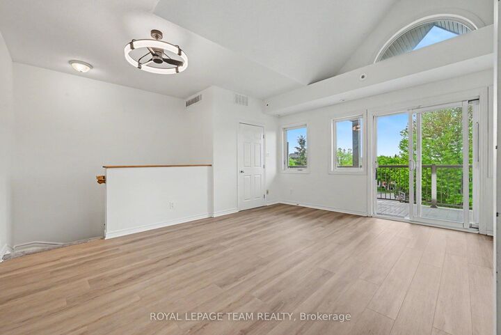 Property Photo: 251 Crestway Drive K ON K2G 0A9