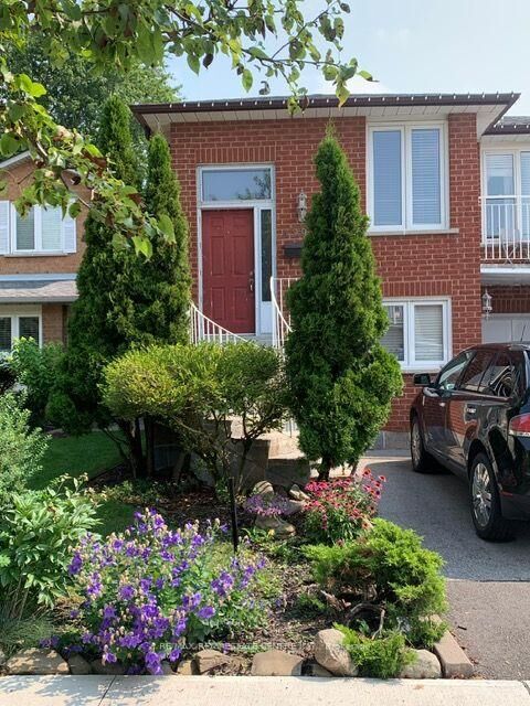 Property Photo: 4386 Curia Crescent ON L4Z 2X3