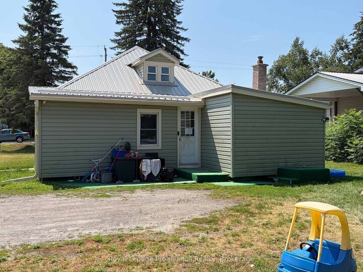 Property Photo:  16 Huffman Road  ON K0K 2C0 