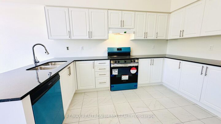 Property Photo:  104 Cliff Thompson Court  ON L0E 1R0 