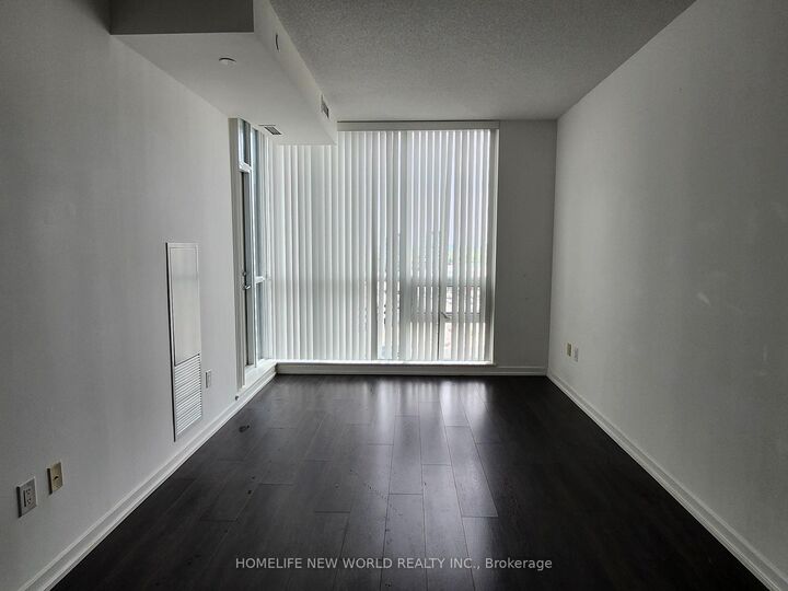 Property Photo:  62 Forest Manor Road 1302  ON M2J 1N6 
