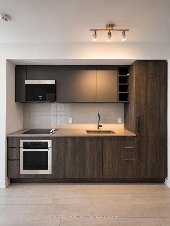 Property Photo:  2033 Kennedy Road 1607  ON M1T 3G2 