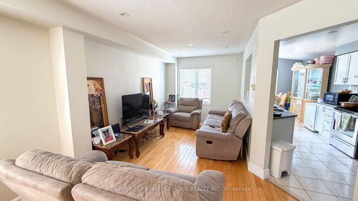 Property Photo:  20 Belinda Drive  ON L7A 2W6 