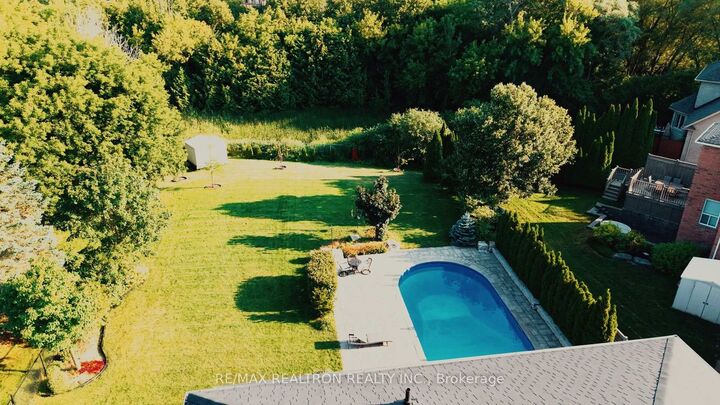 Property Photo: 97 Thompson Drive ON L9N 1E2