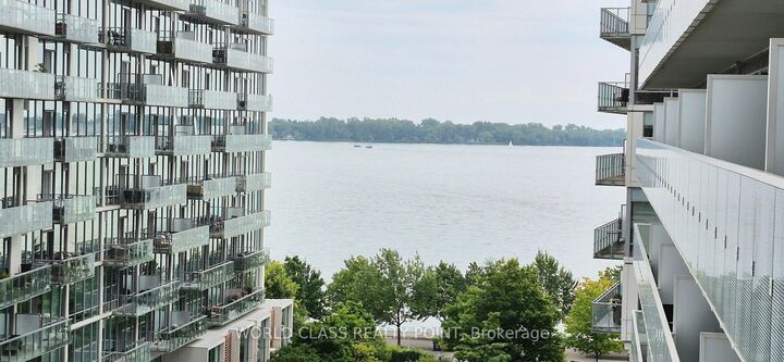 Property Photo:  15 Queens Quay E 724  ON M5E 0C5 