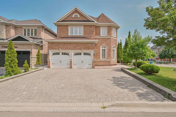 Property Photo: 72 Village Lake Crescent ON L6S 6K1