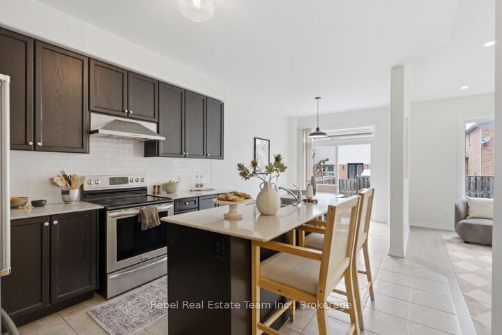 Property Photo:  1849 Silverstone Crescent  ON L1K 0T2 