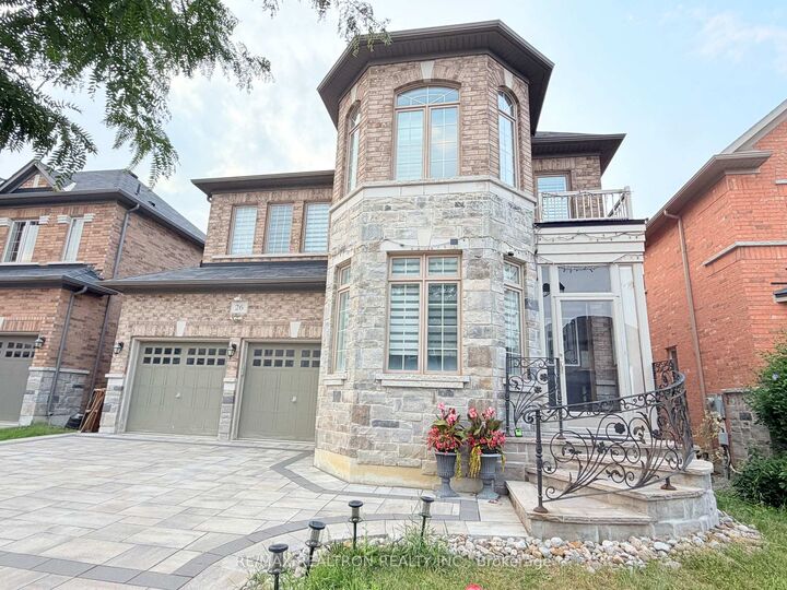 Property Photo:  26 Hua Du Avenue  ON L6C 0T2 