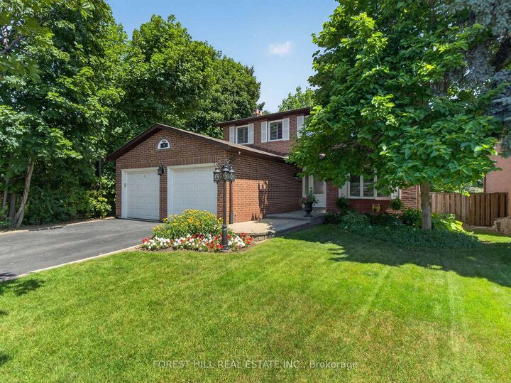 9 Tomlin Crescent — photo 1