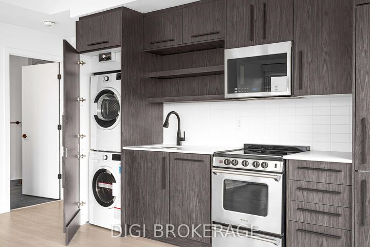 Property Photo:  560 Rideau Street 1007  ON K1N 5Z8 