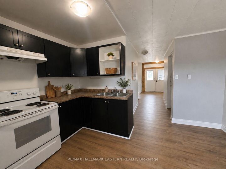 Property Photo:  129 Main Street 6  ON K0M 1A0 