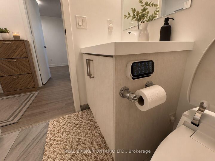 Property Photo:  50 George Butchart Drive 608  ON M2K 0C9 