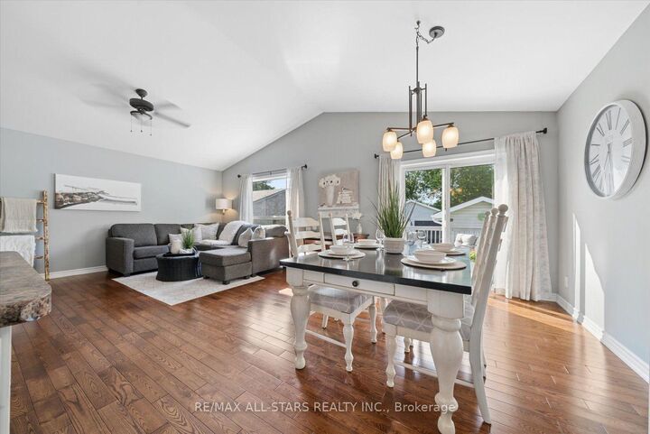 Property Photo:  1008 Metro Road N  ON L4P 3E9 