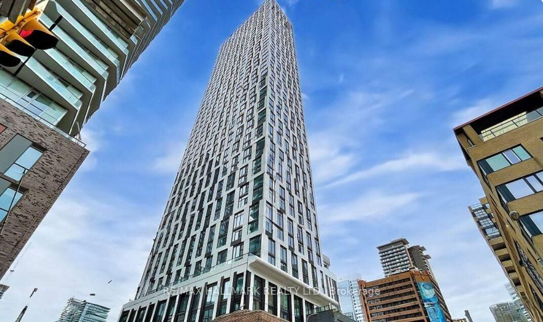Property Photo:  252 Church Street 4817  ON M5B 0E6 