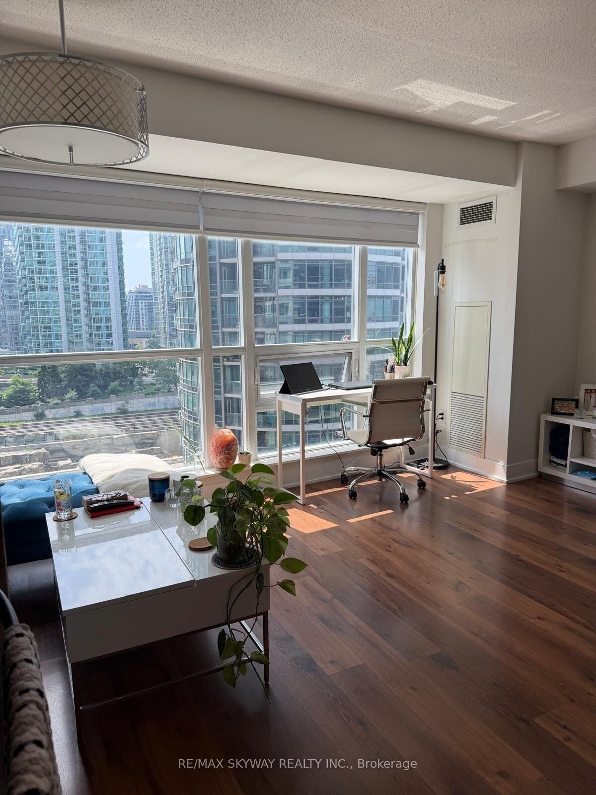 Property Photo:  20 Blue Jays Way 919  ON M5V 3W6 