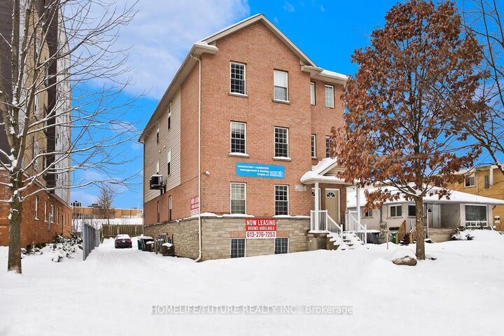Property Photo:  327 Spruce Street A  ON N2L 3M6 