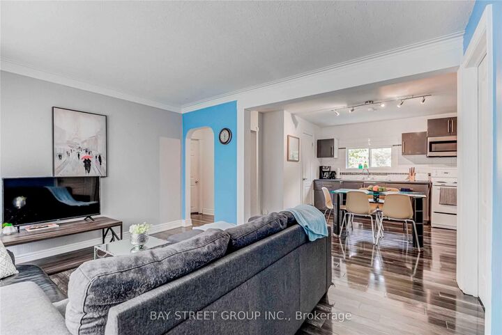 Photo de la propriété:  378 Drewry Avenue  ON M2R 2K4 