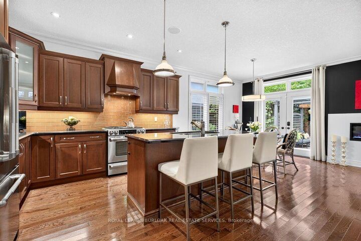 Property Photo: 976 Shadeland Avenue 13 ON L7T 2M5