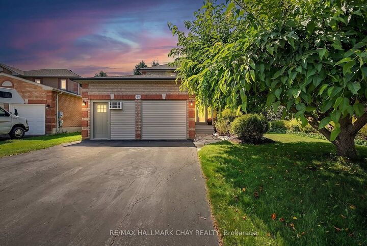 Property Photo:  11 Dugdale Avenue  ON L0G 1A0 