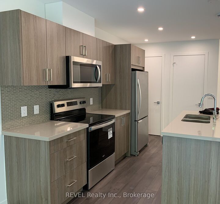 Property Photo:  455 Charlton Avenue E 301  ON L8N 0B2 