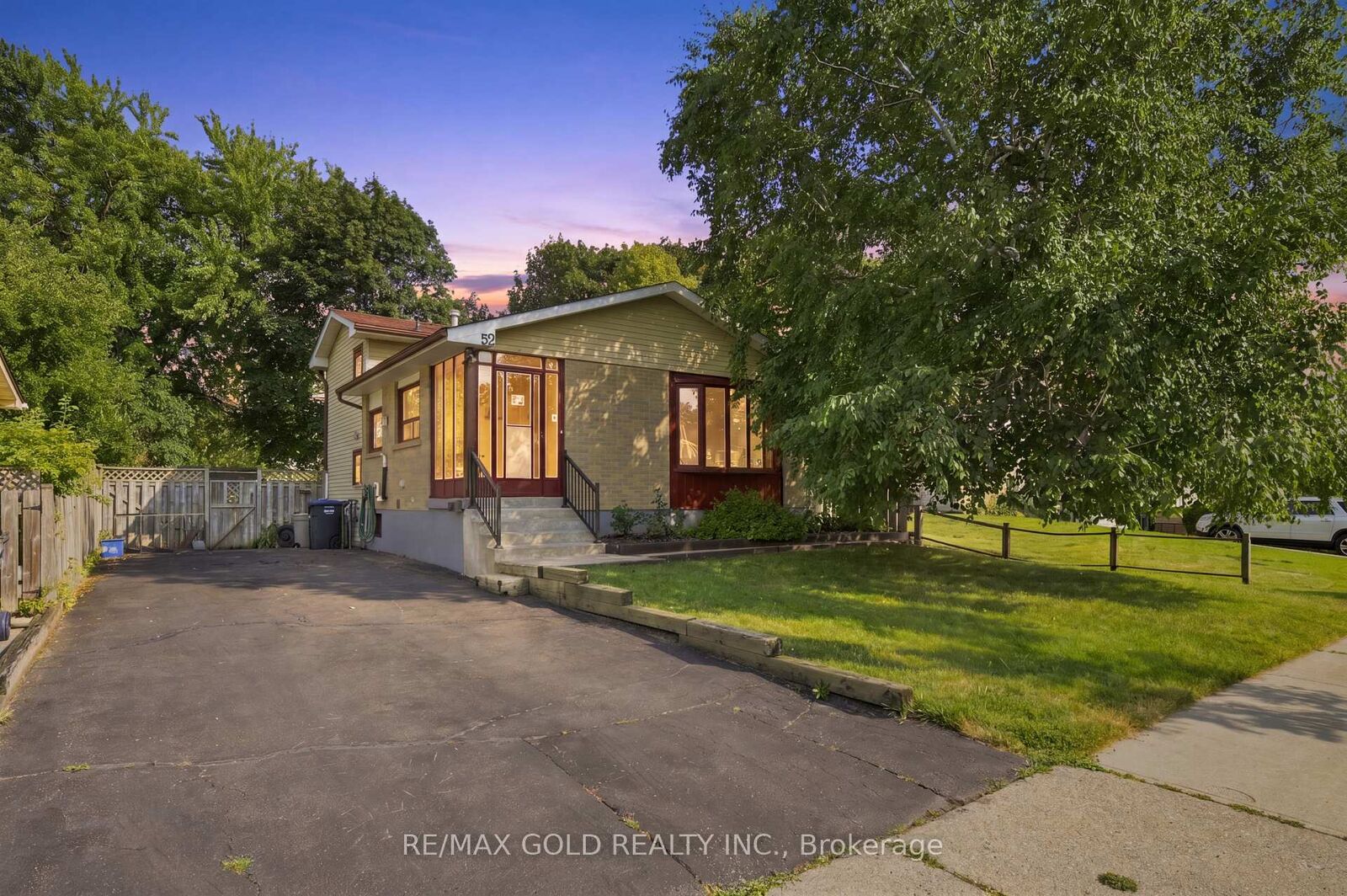 Property Photo: 52 Madoc Drive ON L6V 1Z9