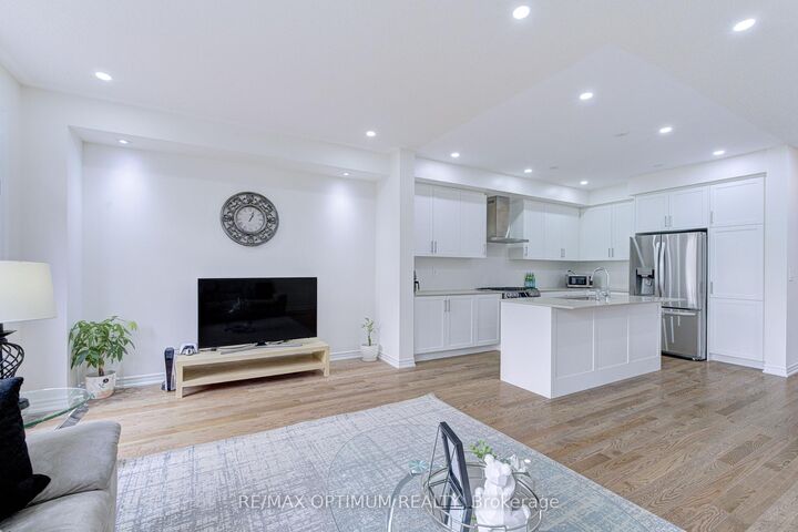 Property Photo:  44 Bermondsey Way  ON L6Y 6K9 