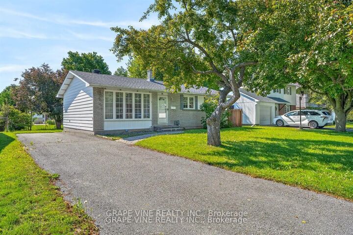 Property Photo:  104 Oriole Avenue  ON K2L 1E7 