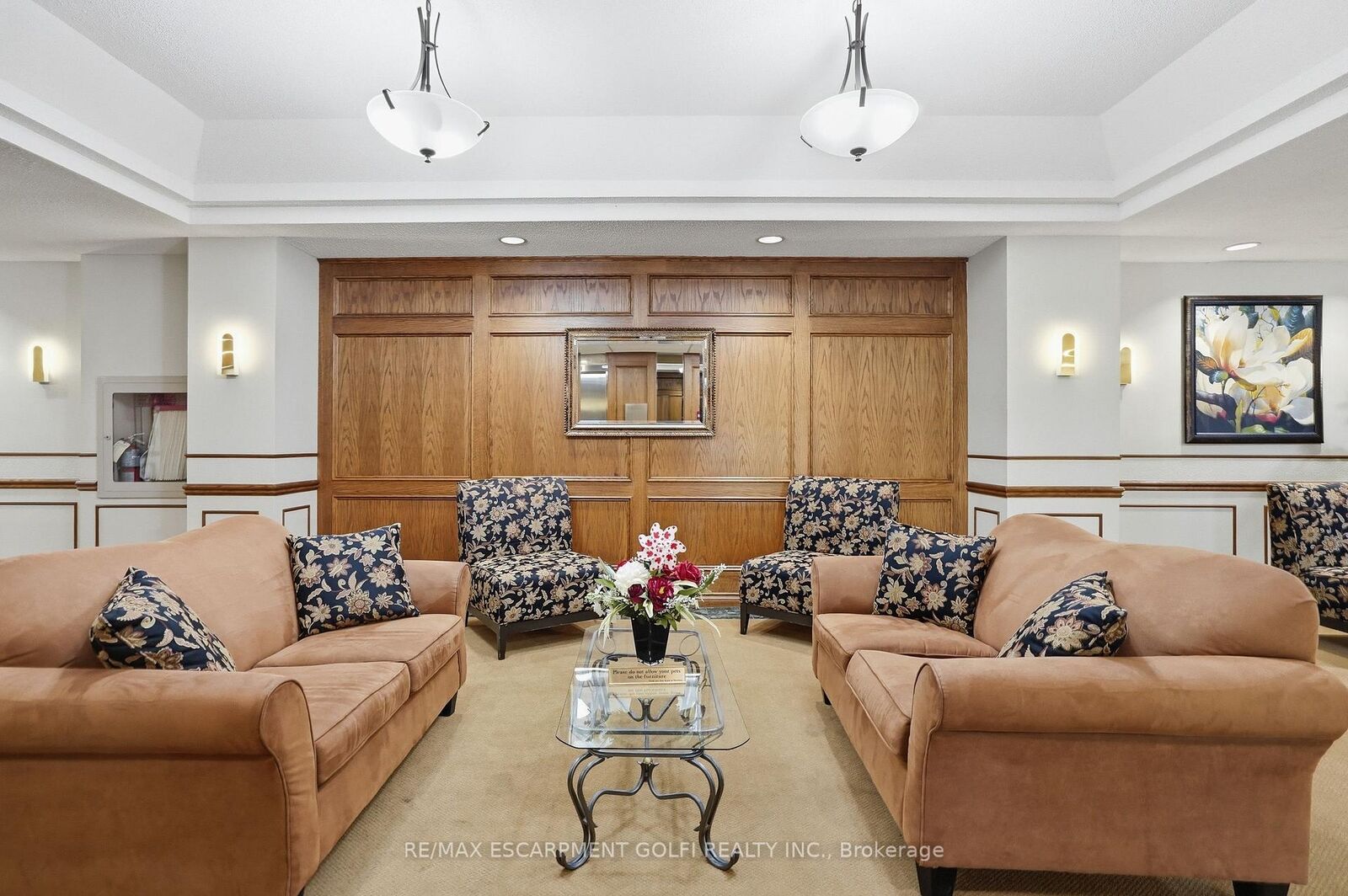 Property Photo:  7 Gale Crescent B3  ON L2M 7M8 