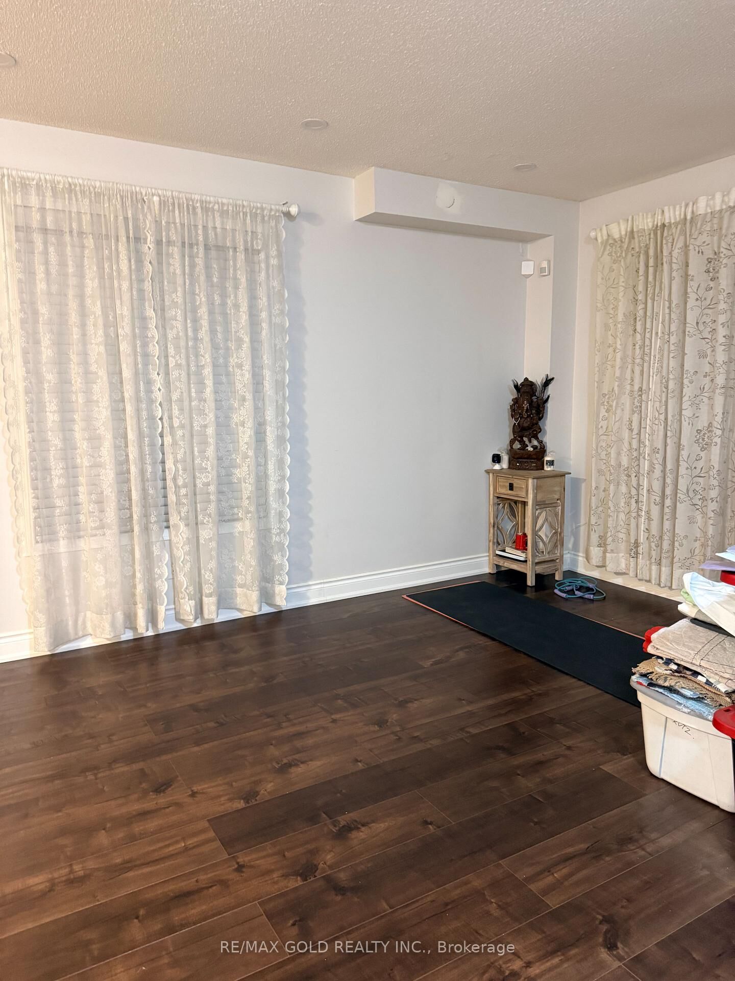 Property Photo:  24 Junction Crescent  ON L7A 2G6 