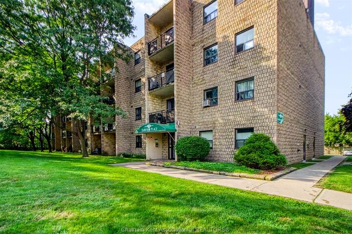 130 Park Avenue East 404 — photo 1