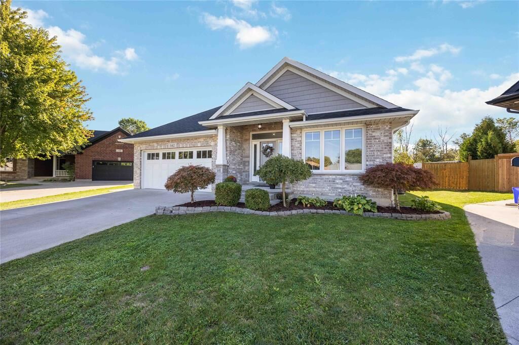 Property Photo: 142 Madison D'Andrea Avenue ON N7S 6L9