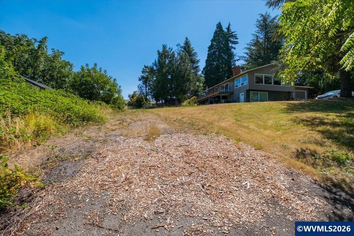 Property Photo: 3200 Pheasant Av SE OR 97302