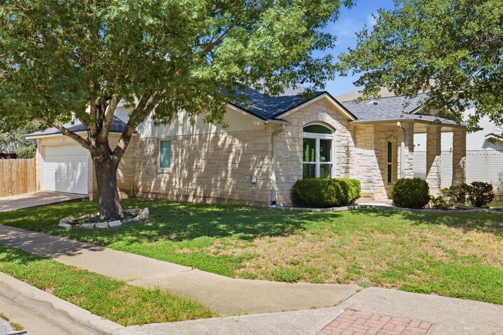 Property Photo:  1416 Roxannes Run  TX 78660 