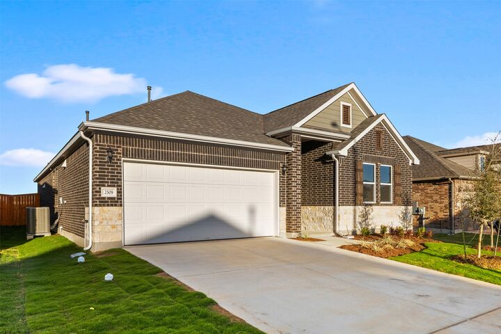 Property Photo:  533 Redding Way  TX 78633 
