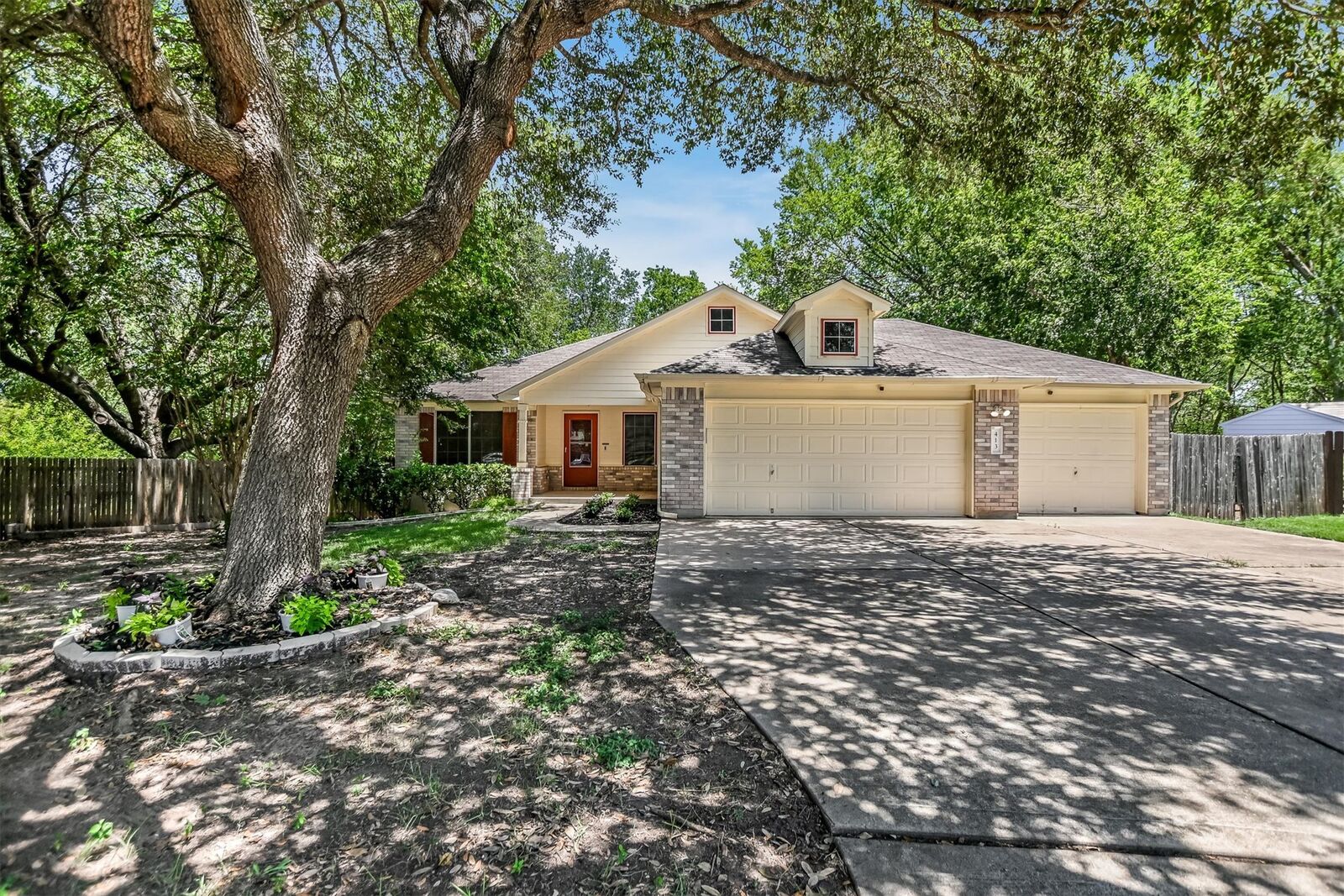 Property Photo: 413 Patton Cove TX 78602