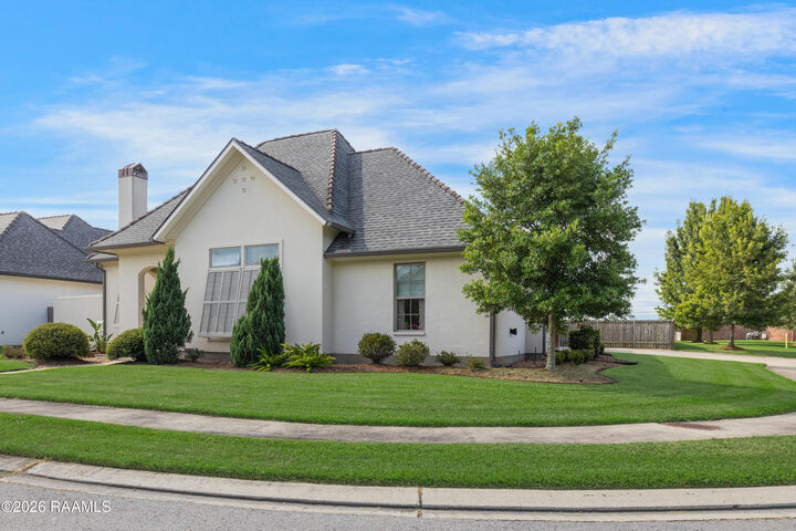 Property Photo: 200 Habitat Ridge LA 70518
