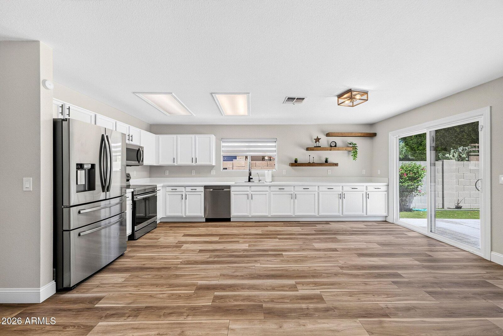 Property Photo:  26235 N 41st Way  AZ 85050 