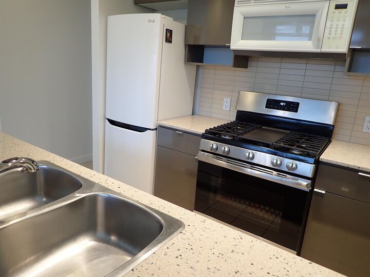 Property Photo: 928 Beatty Street 2205 BC V6Z 3G6