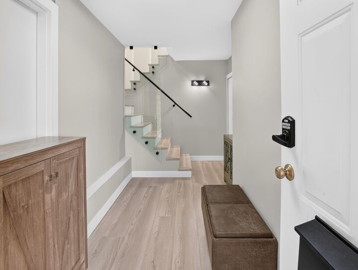 Property Photo: 3570 Lonsdale Avenue BC V7N 3K4