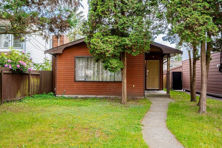1828 Prairie Avenue — photo 1