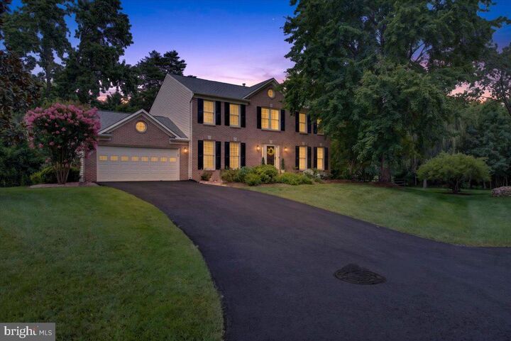 Property Photo:  6300 Lee Forest Path  VA 20120 